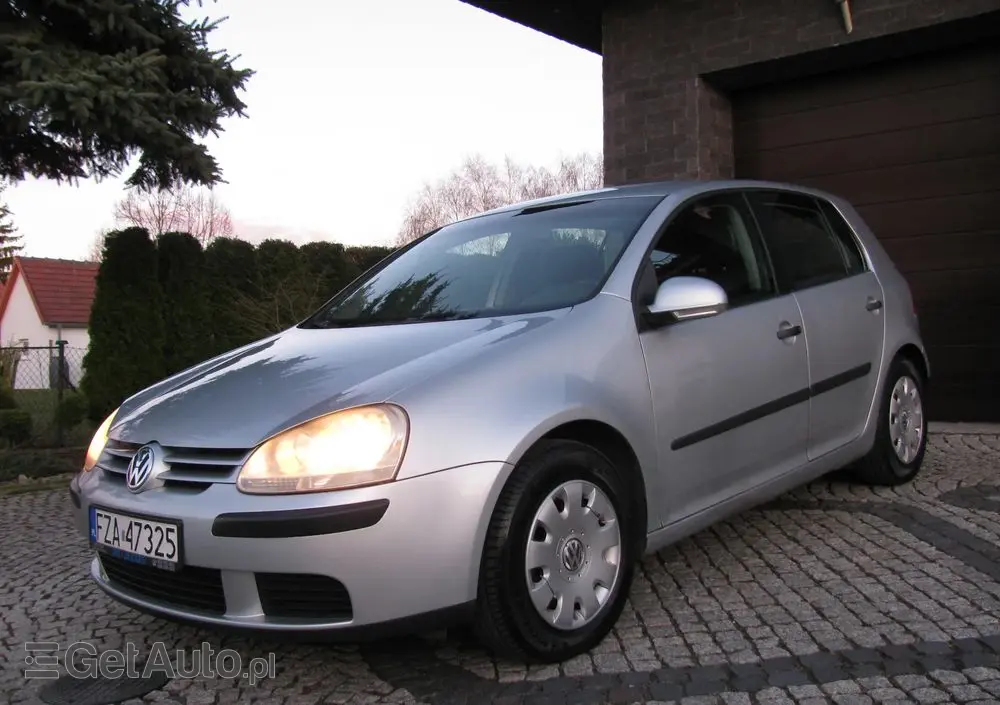 VOLKSWAGEN Golf 1.6 Q-Line