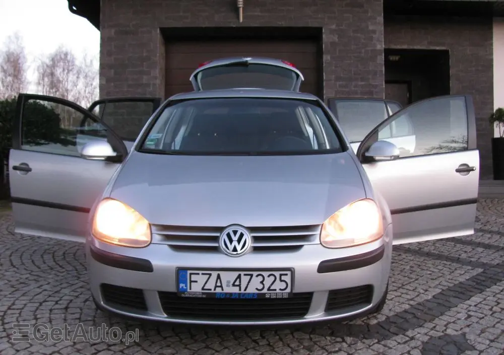 VOLKSWAGEN Golf 1.6 Q-Line