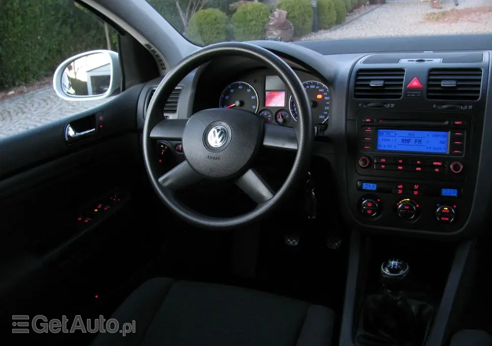 VOLKSWAGEN Golf 1.6 Q-Line