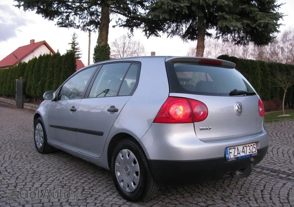 VOLKSWAGEN Golf 1.6 Q-Line
