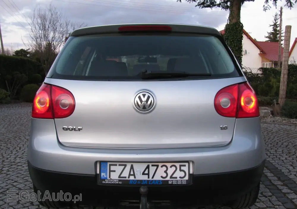 VOLKSWAGEN Golf 1.6 Q-Line