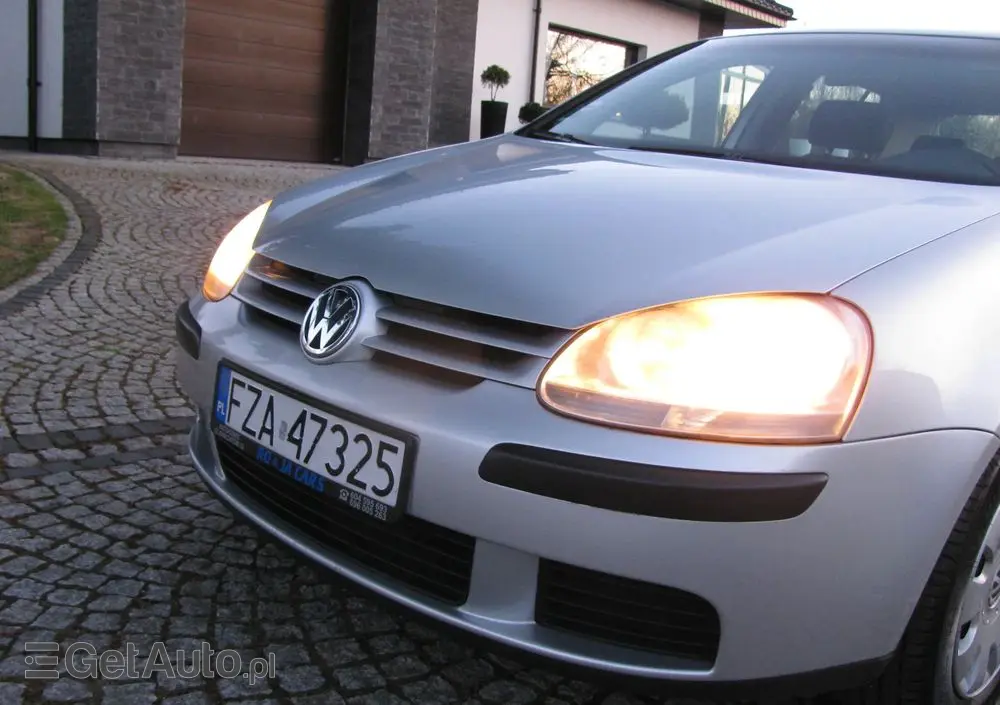 VOLKSWAGEN Golf 1.6 Q-Line