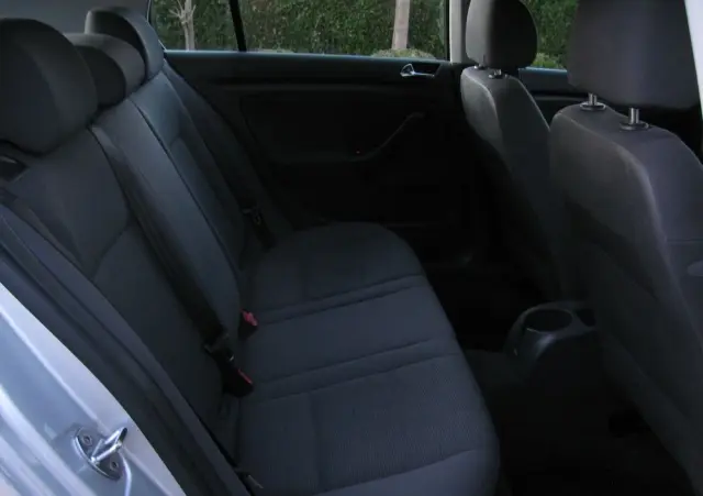 VOLKSWAGEN Golf 1.6 Q-Line