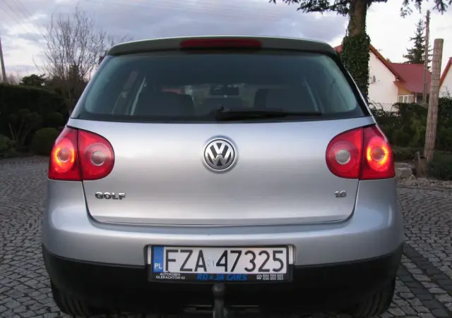 VOLKSWAGEN Golf 1.6 Q-Line