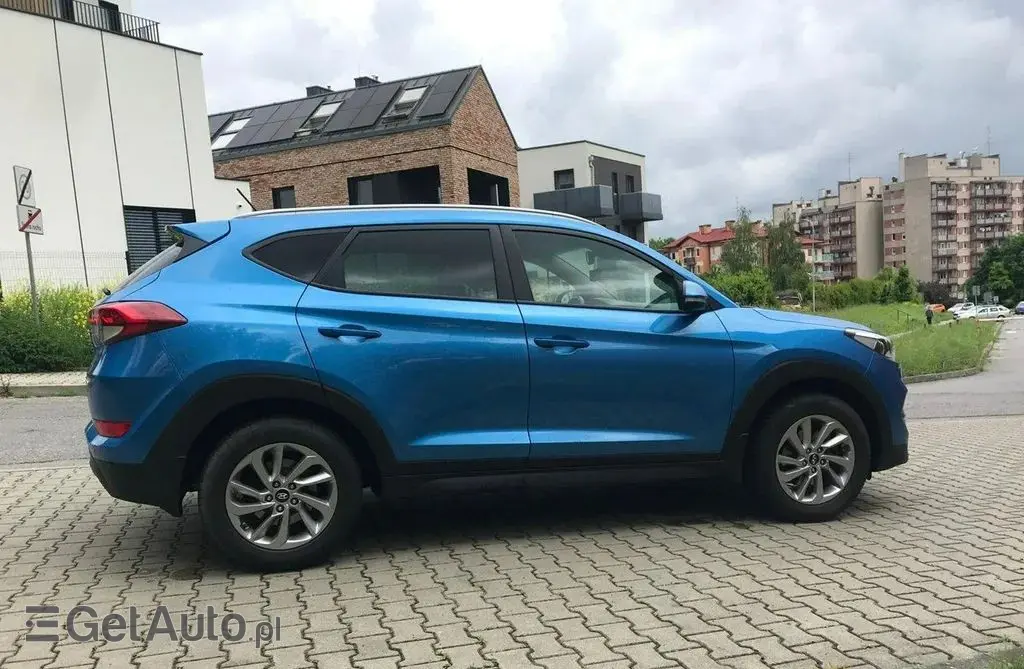 HYUNDAI Tucson 