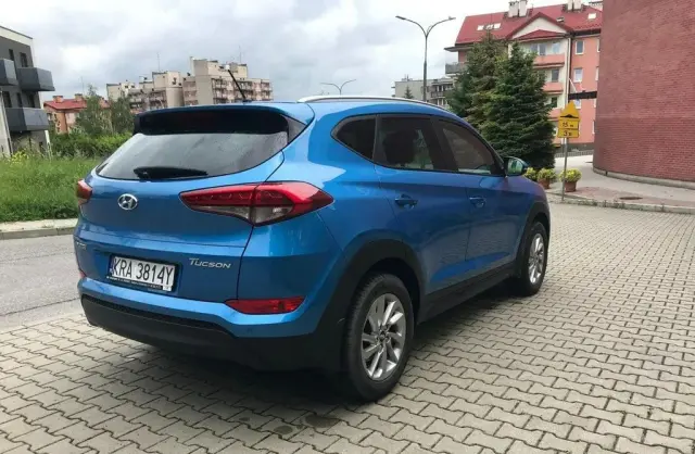 HYUNDAI Tucson 