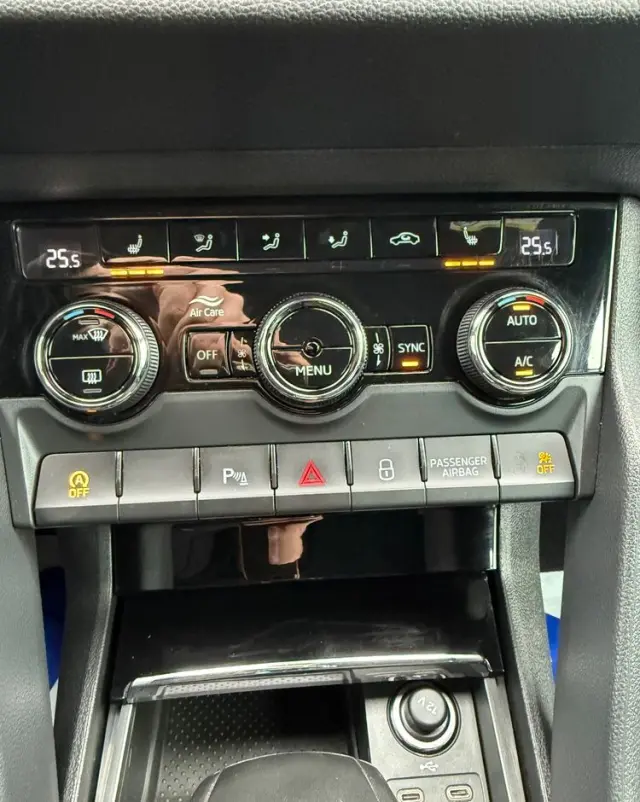 SKODA Karoq 2.0 TDI SCR 4x4 DSG Sportline