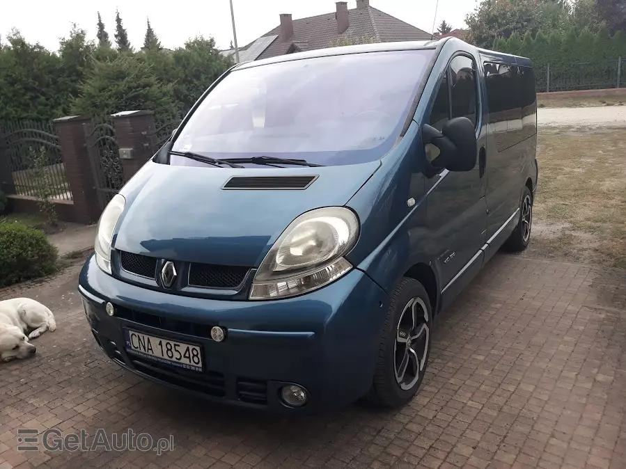 RENAULT Trafic Passenger
