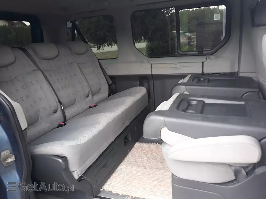 RENAULT Trafic Passenger
