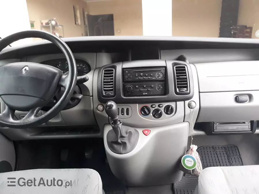 RENAULT Trafic Passenger