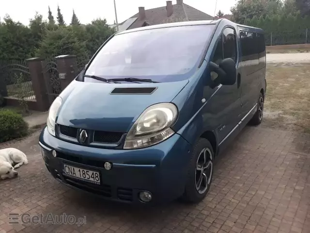 RENAULT Trafic Passenger