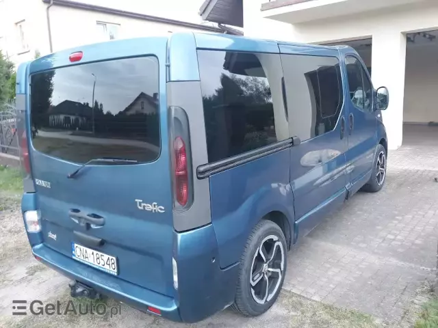RENAULT Trafic Passenger