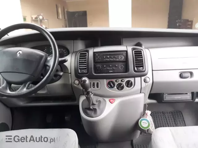 RENAULT Trafic Passenger