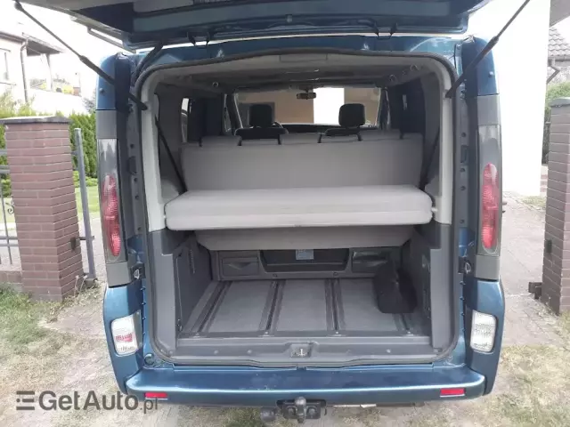 RENAULT Trafic Passenger