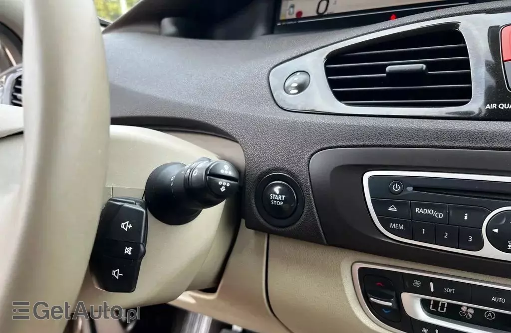 RENAULT Grand Scenic 