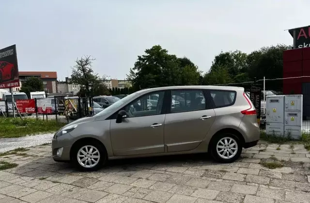 RENAULT Grand Scenic 
