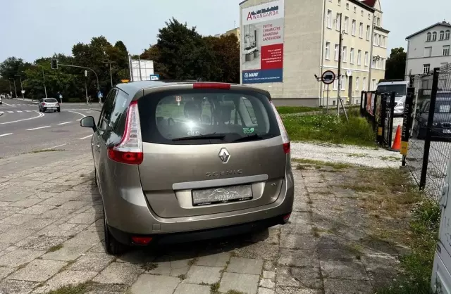 RENAULT Grand Scenic 
