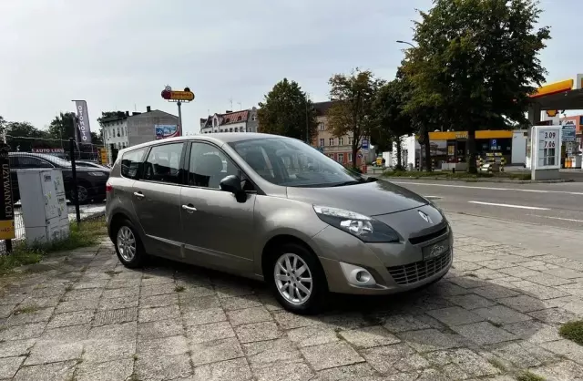 RENAULT Grand Scenic 