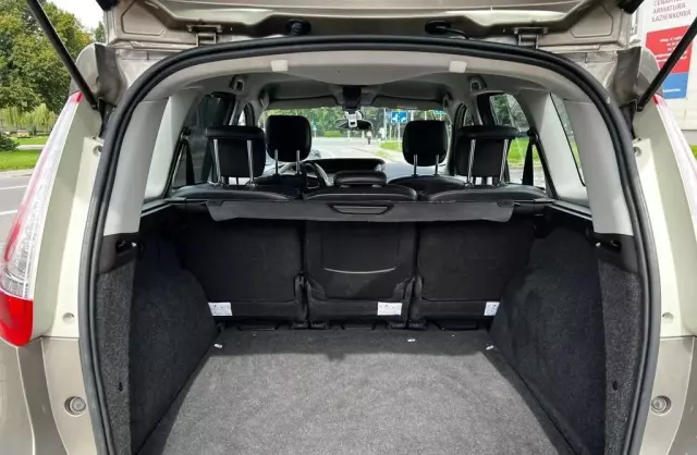 RENAULT Grand Scenic 