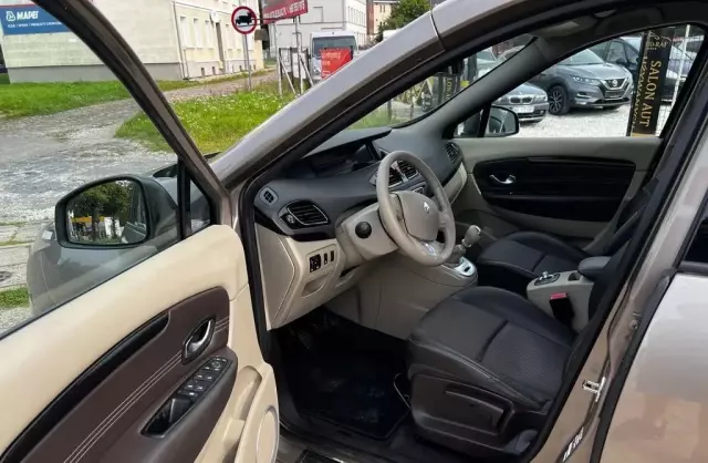 RENAULT Grand Scenic 