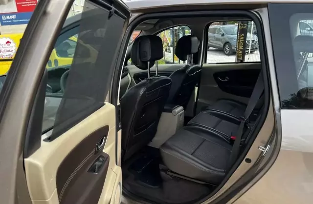 RENAULT Grand Scenic 