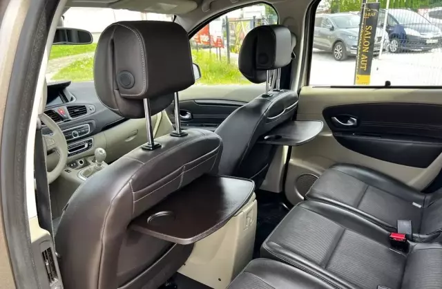 RENAULT Grand Scenic 