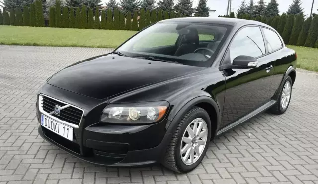 VOLVO C30 