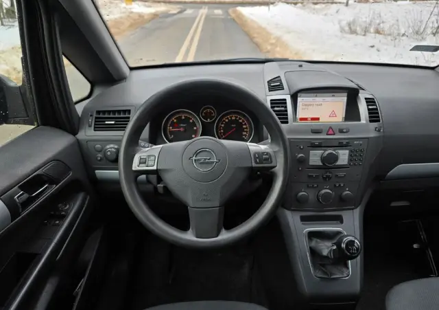 OPEL Zafira 1.9 CDTI Navi