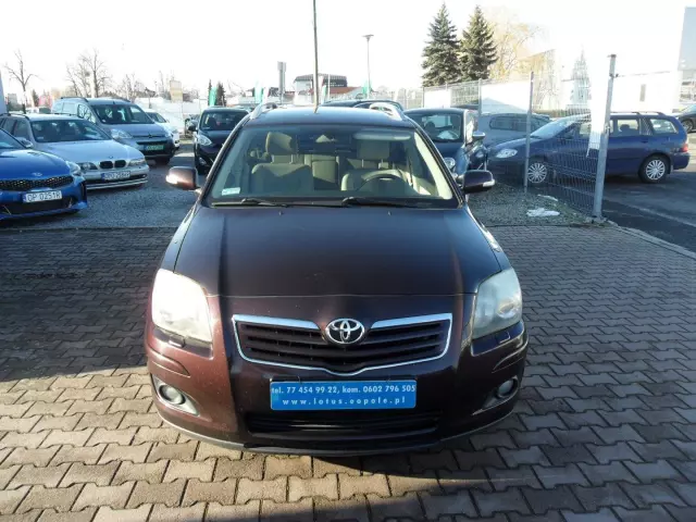TOYOTA Avensis 