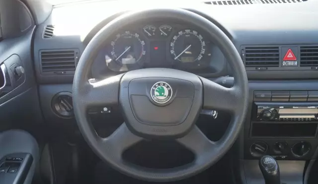 SKODA Octavia 
