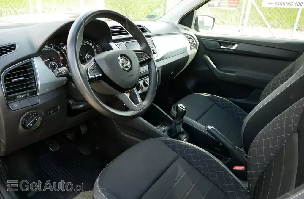 SKODA Fabia 