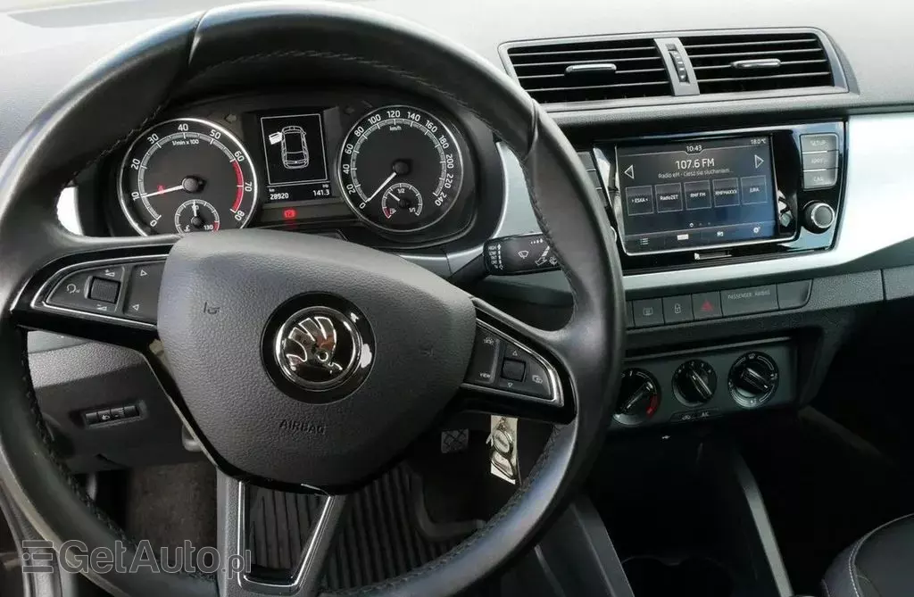 SKODA Fabia 