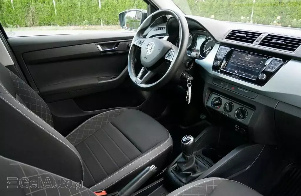 SKODA Fabia 