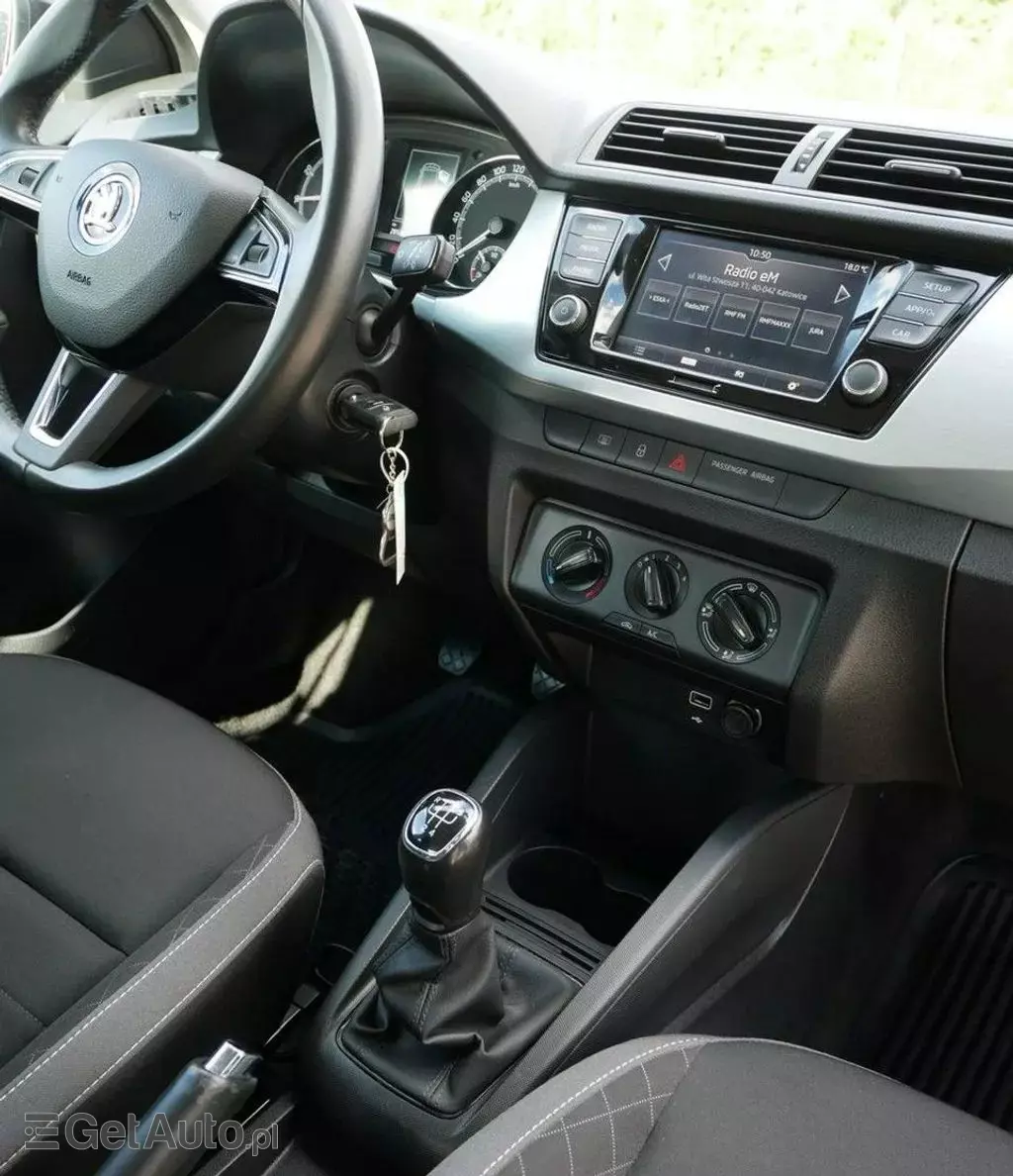 SKODA Fabia 