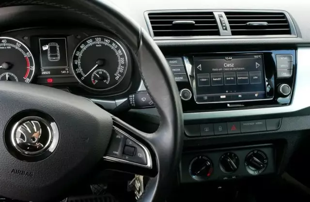 SKODA Fabia 