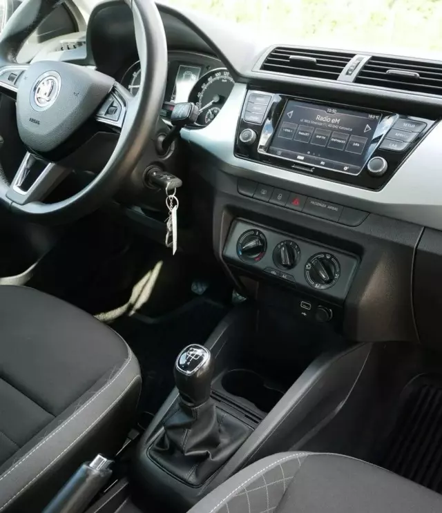 SKODA Fabia 