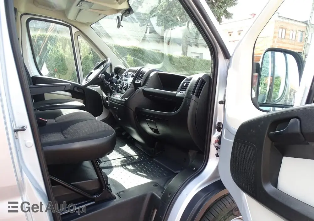 PEUGEOT BOXER 130 koni ,doka, Klima, 7- osób + skrzynia 3,40 m , MAXI 