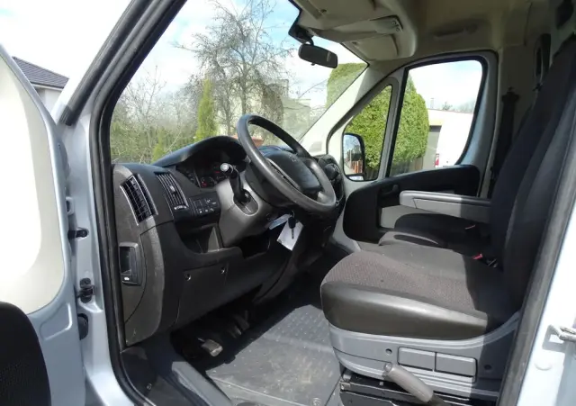 PEUGEOT BOXER 130 koni ,doka, Klima, 7- osób + skrzynia 3,40 m , MAXI 