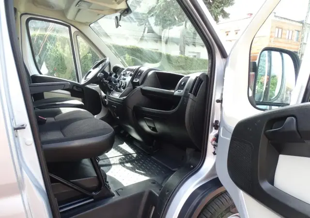 PEUGEOT BOXER 130 koni ,doka, Klima, 7- osób + skrzynia 3,40 m , MAXI 