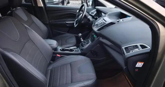 FORD Kuga 2.0 TDCi 4x4 Titanium