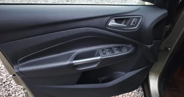 FORD Kuga 2.0 TDCi 4x4 Titanium