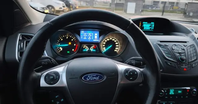 FORD Kuga 2.0 TDCi 4x4 Titanium