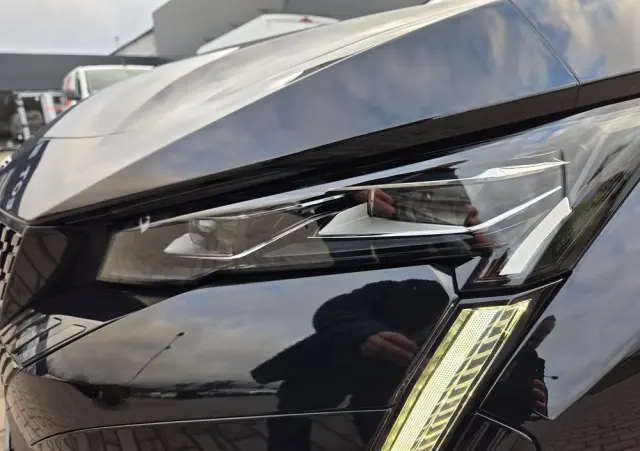 PEUGEOT 408 1.2 PureTech mHEV GT Exclusive S&S e-DSC6