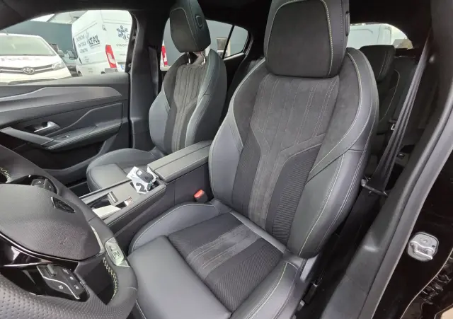 PEUGEOT 408 1.2 PureTech mHEV GT Exclusive S&S e-DSC6