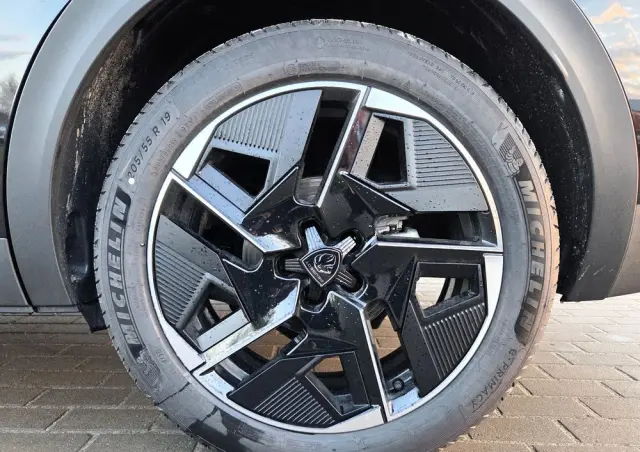 PEUGEOT 408 1.2 PureTech mHEV GT Exclusive S&S e-DSC6