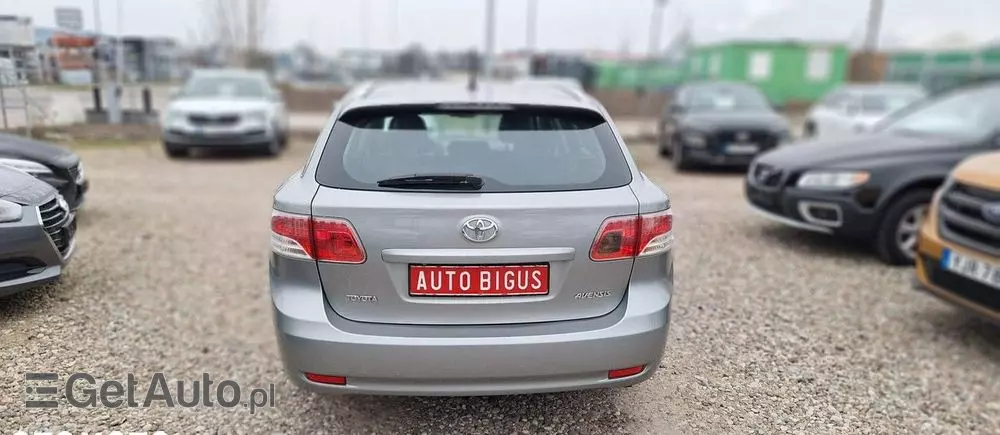TOYOTA Avensis 