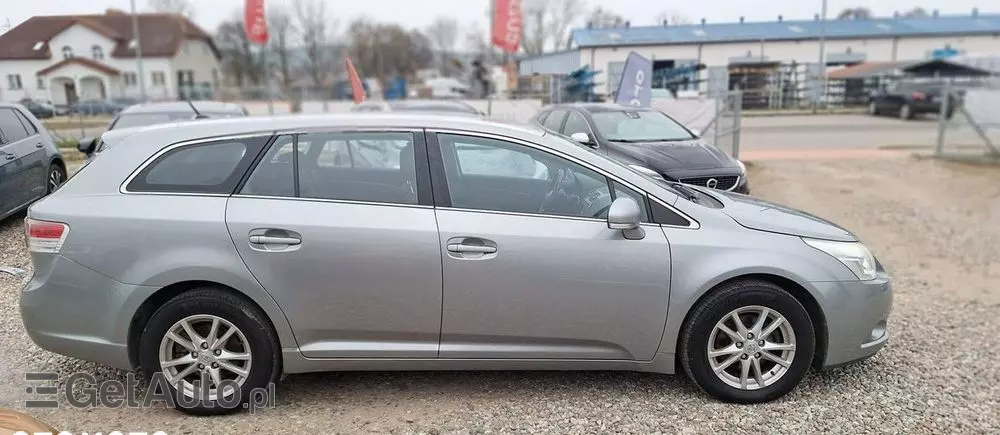 TOYOTA Avensis 