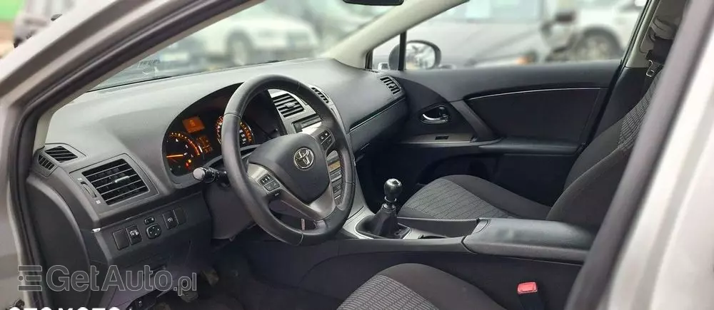 TOYOTA Avensis 