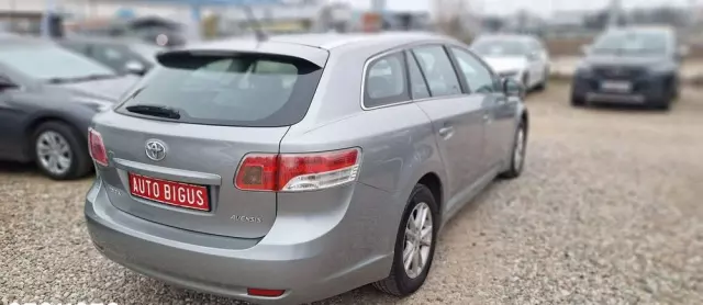 TOYOTA Avensis 