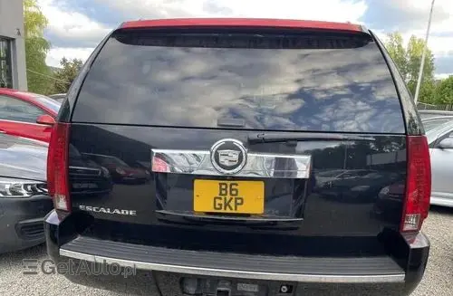 CADILLAC Escalade 